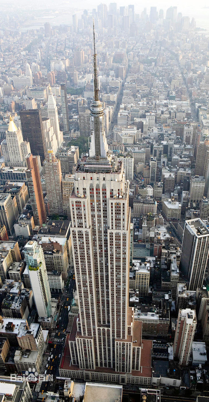 The Empire State Building stands in this aerial photograph taken over New York, U.S., on Wednesday, July 7, 2010. Photographer: Daniel Acker/Bloomberg